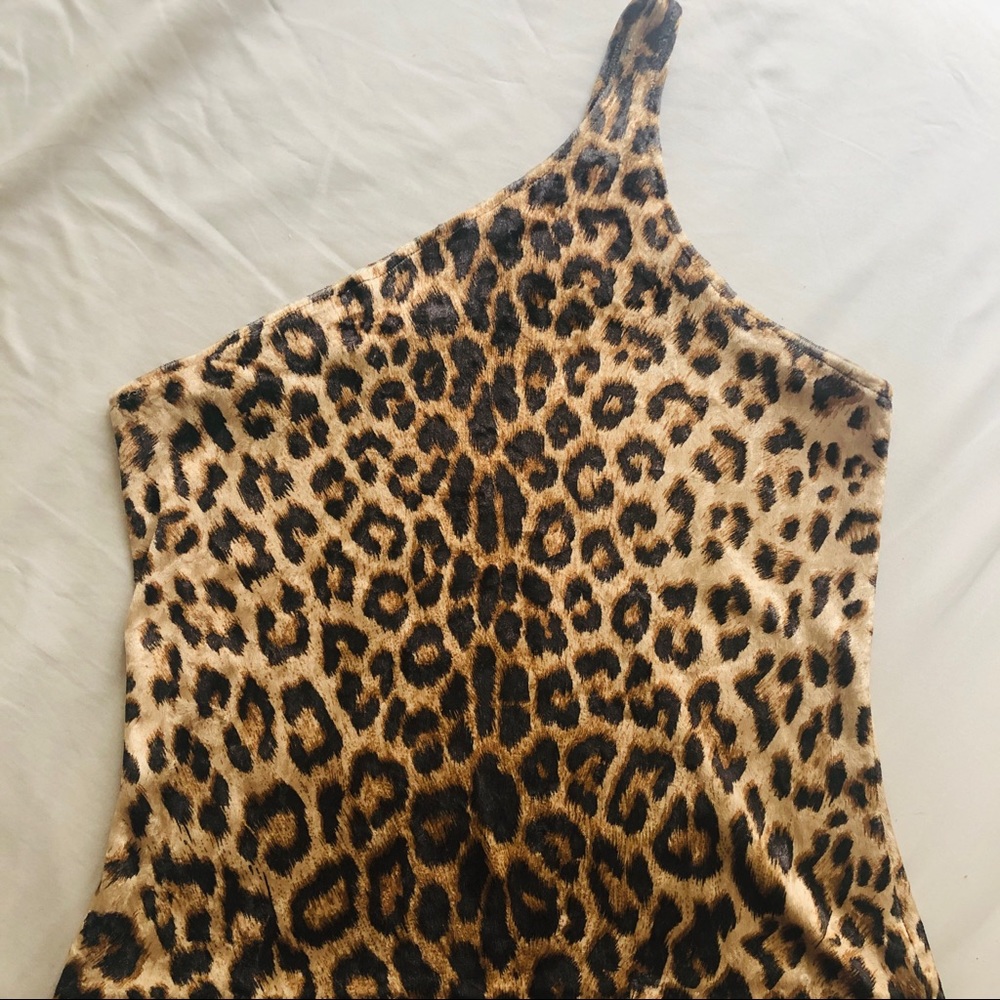 Vintage Norma Kamali OMO Leopard One Shoulder Crop